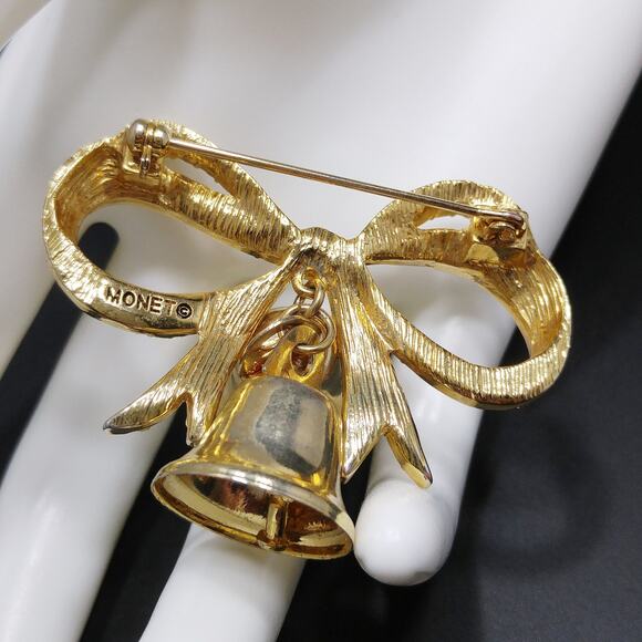 Vintage Monet Christmas Rhinestone Bell Brooch, Gold Tone, Two Bells, 1960s - Picture 5 of 10